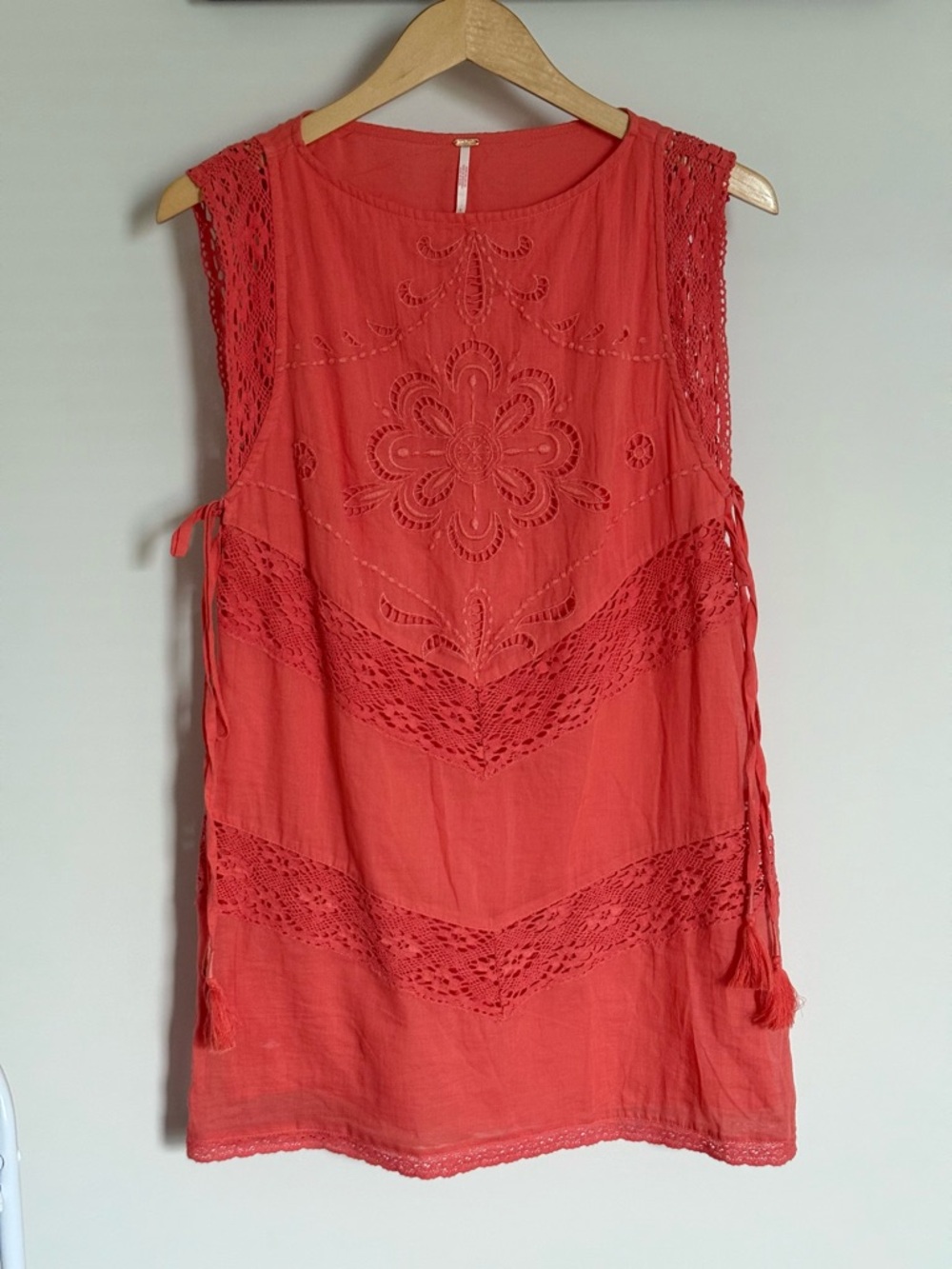 Free People Winifred Mini Dress Red Guava Coral Lace Tassel 100% Cotton Small - Picture 4 of 15